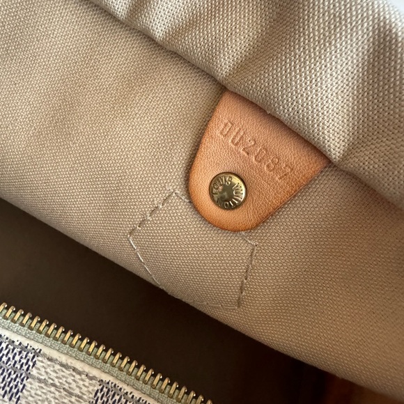 Louis Vuitton | Authentic Vintage Damier Azur Speedy 30 Handbag - Picture 13 of 16